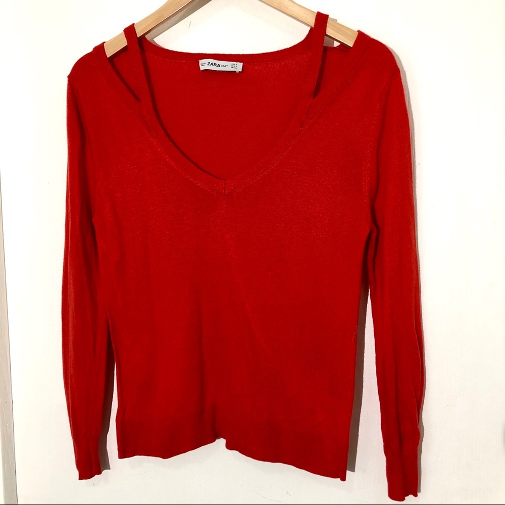 Zara V-neck knit sweater S